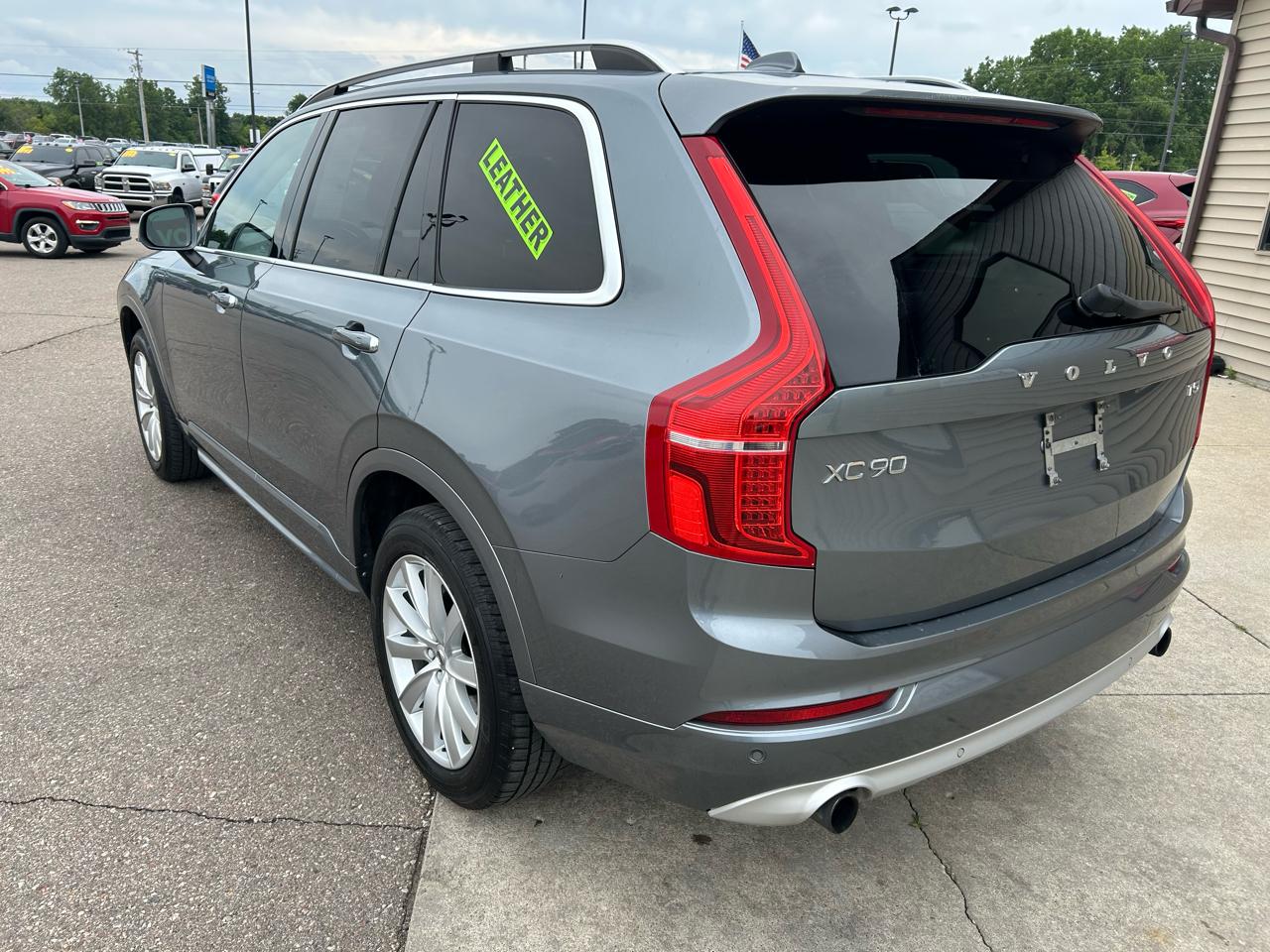 Volvo XC90 T5 AWD 7-Passenger Momentum 2018