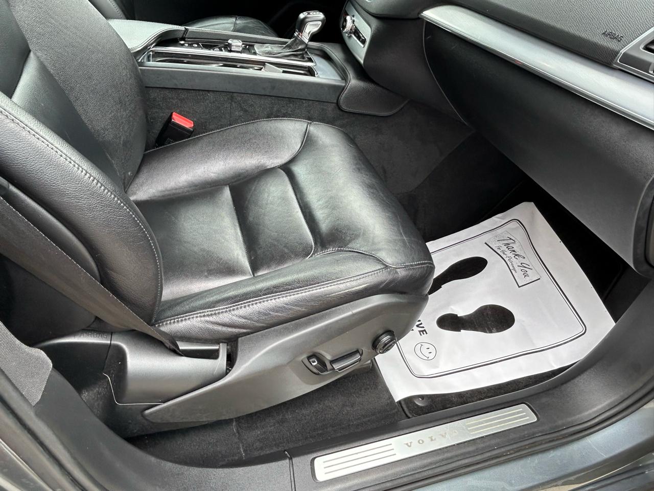 Volvo XC90 T5 AWD 7-Passenger Momentum 2018