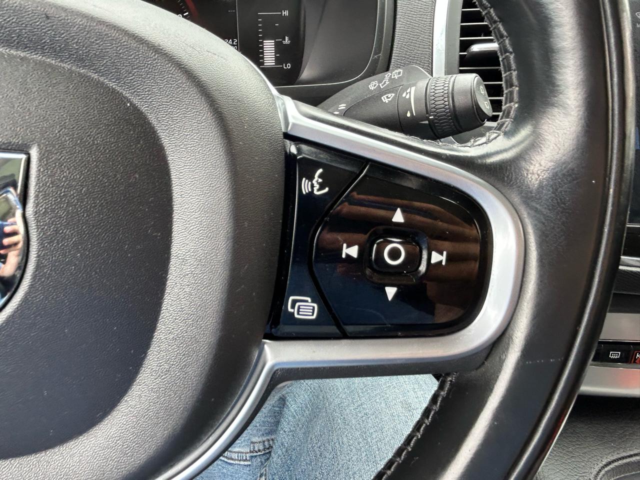 Volvo XC90 T5 AWD 7-Passenger Momentum 2018