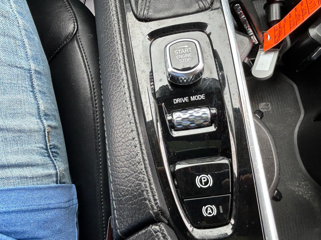 Volvo XC90 T5 AWD 7-Passenger Momentum 2018