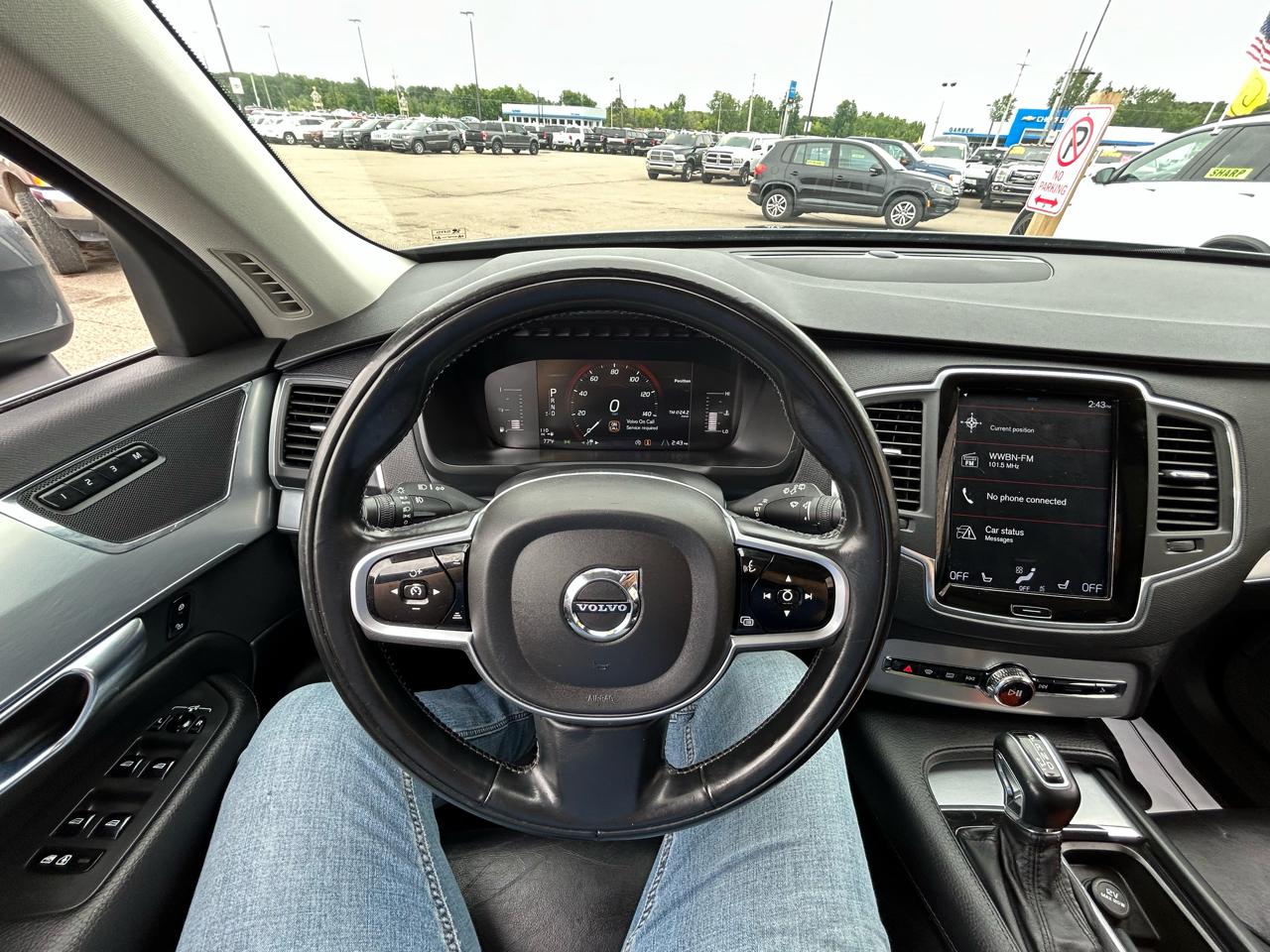 Volvo XC90 T5 AWD 7-Passenger Momentum 2018