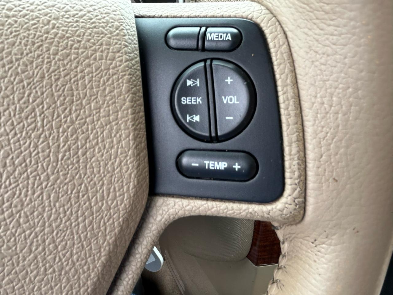 Ford Explorer 4WD 4dr V6 Eddie Bauer 2007