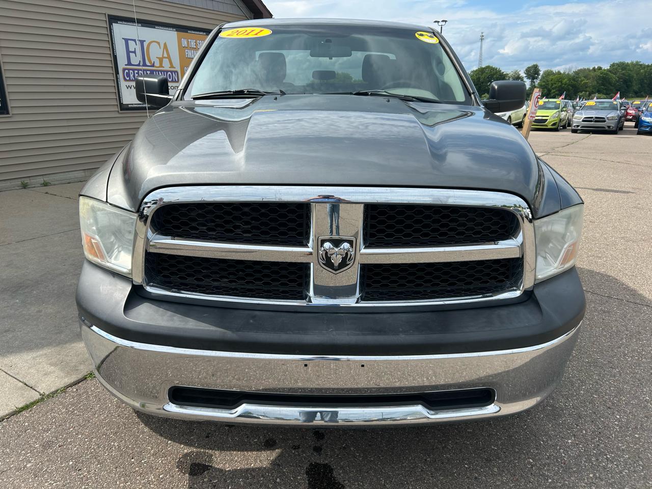 RAM 1500 4WD Quad Cab 140.5" ST 2011