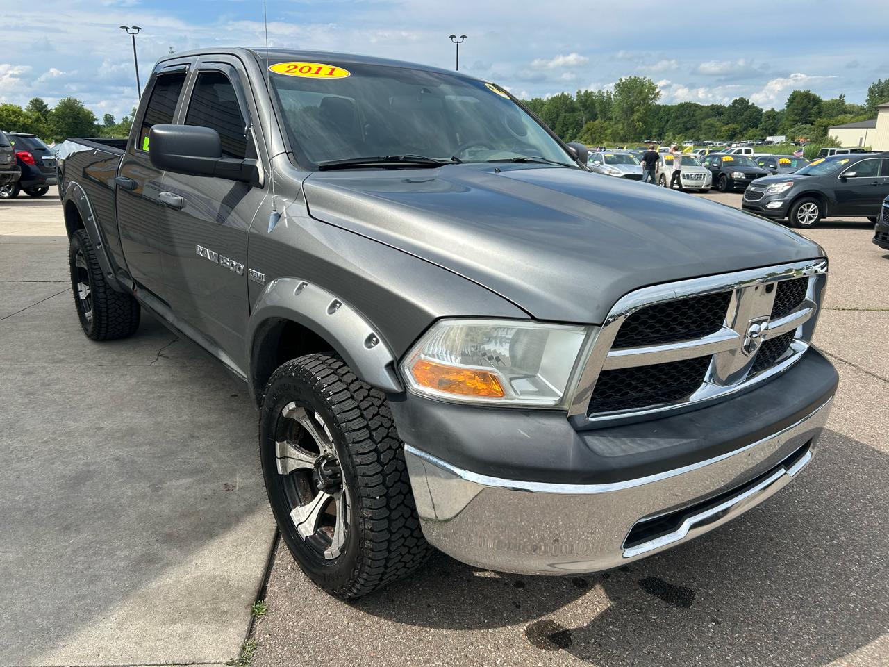 RAM 1500 4WD Quad Cab 140.5" ST 2011