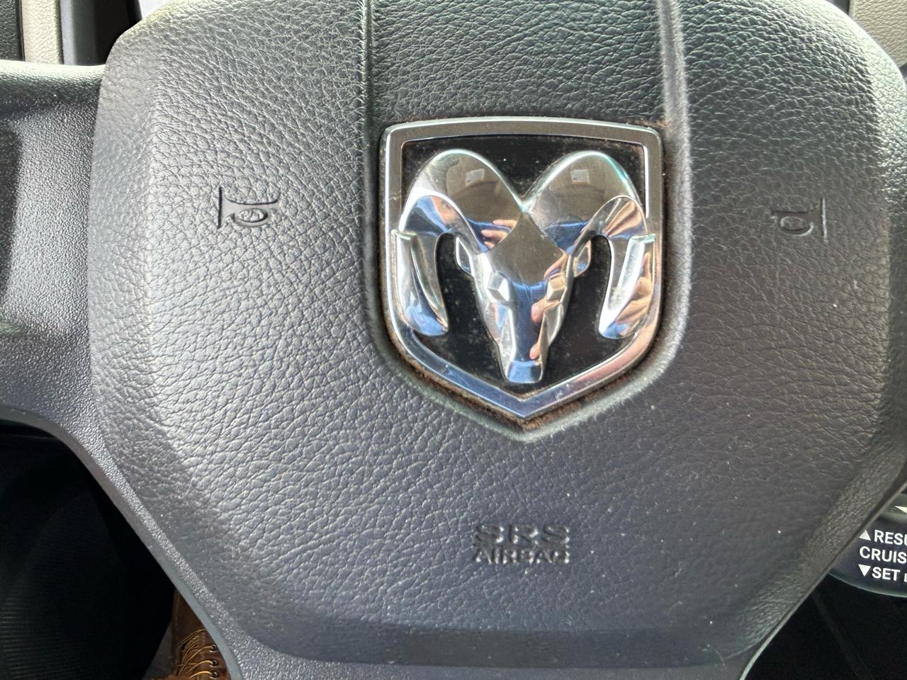 RAM 1500 4WD Quad Cab 140.5" ST 2011