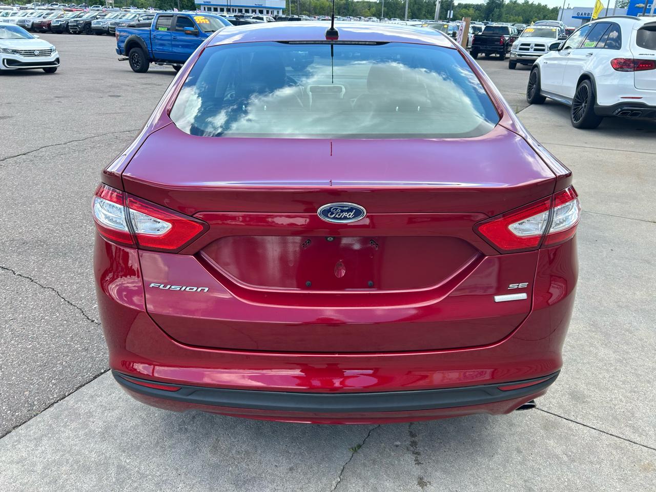 Ford Fusion SE 2016