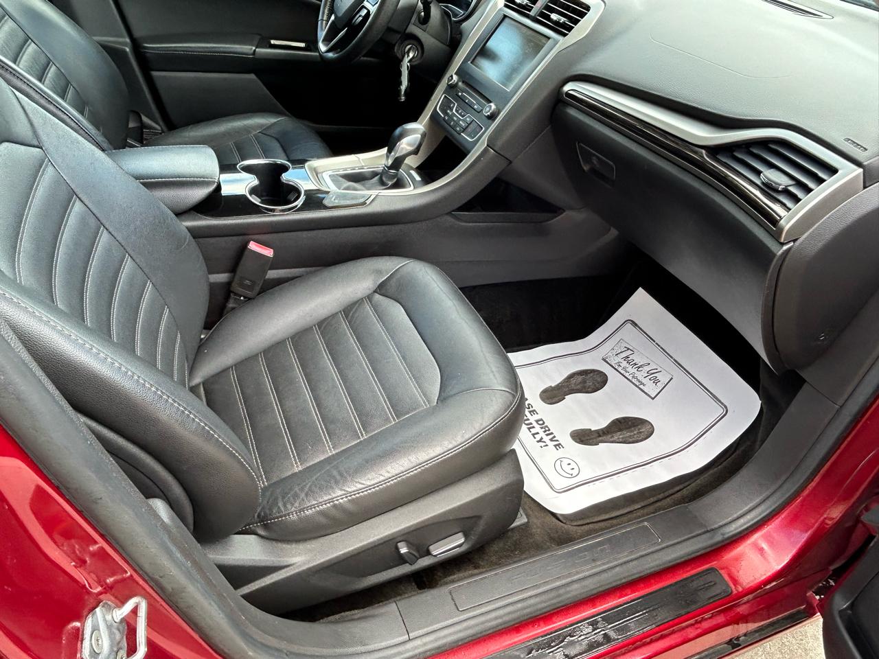 Ford Fusion SE 2016