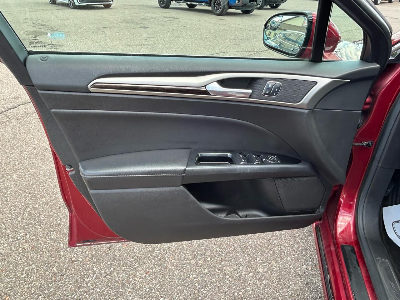 Ford Fusion SE 2016