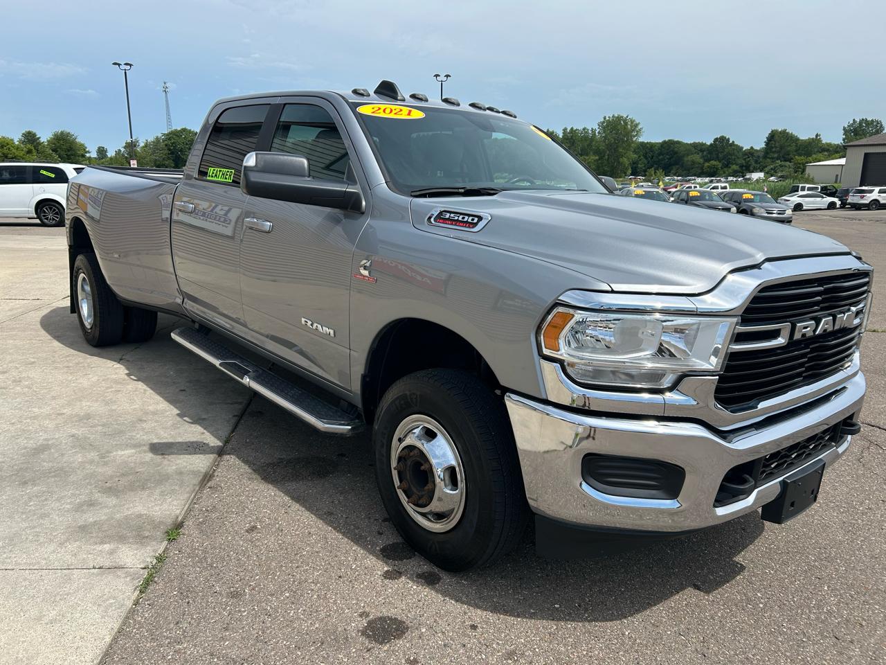 RAM 3500 Big Horn 4x4 Crew Cab 8' Box 2021