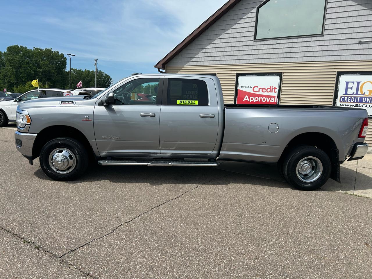 RAM 3500 Big Horn 4x4 Crew Cab 8' Box 2021