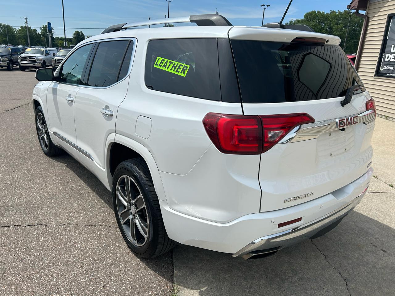 GMC Acadia AWD 4dr Denali 2017
