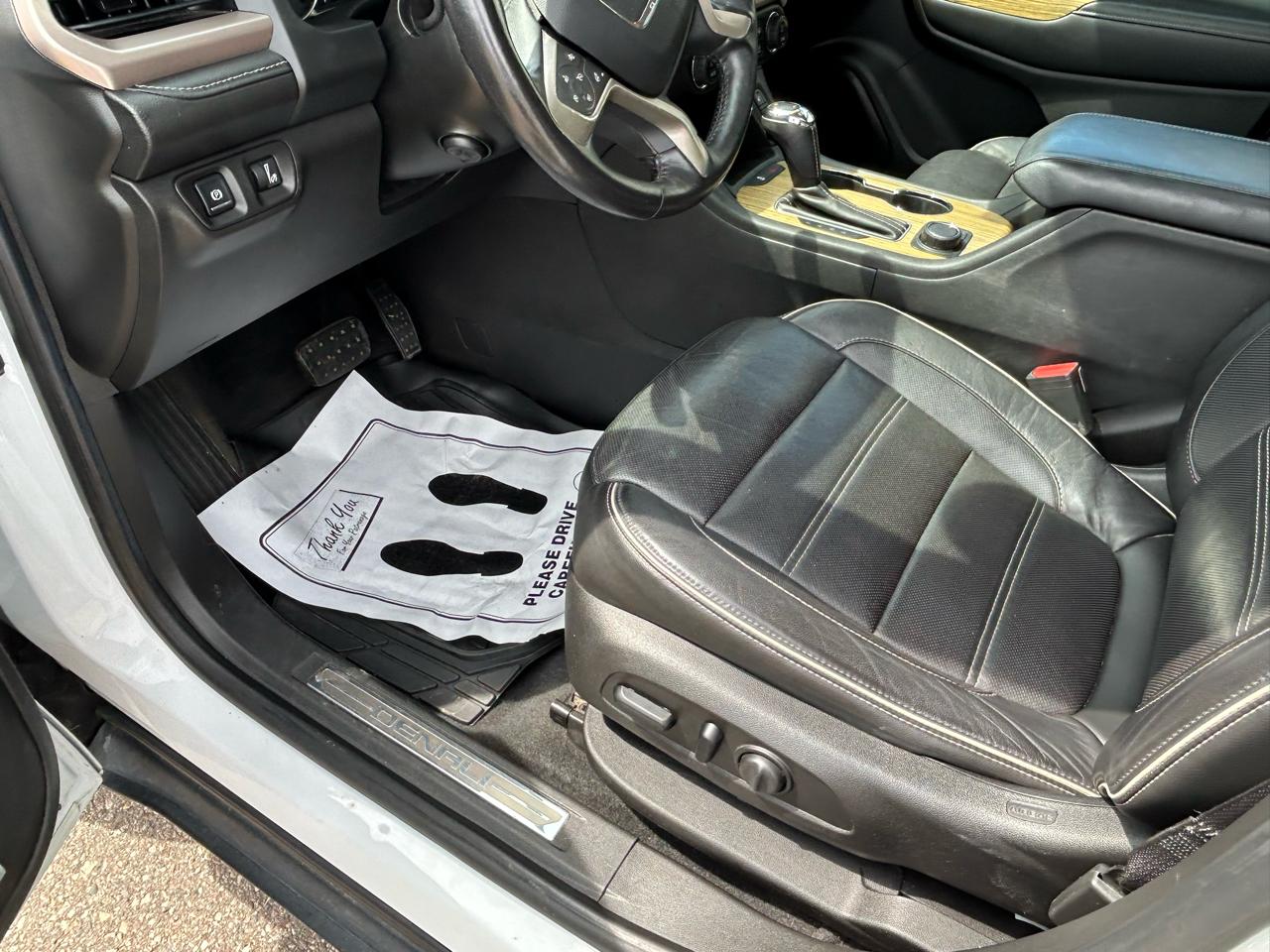 GMC Acadia AWD 4dr Denali 2017