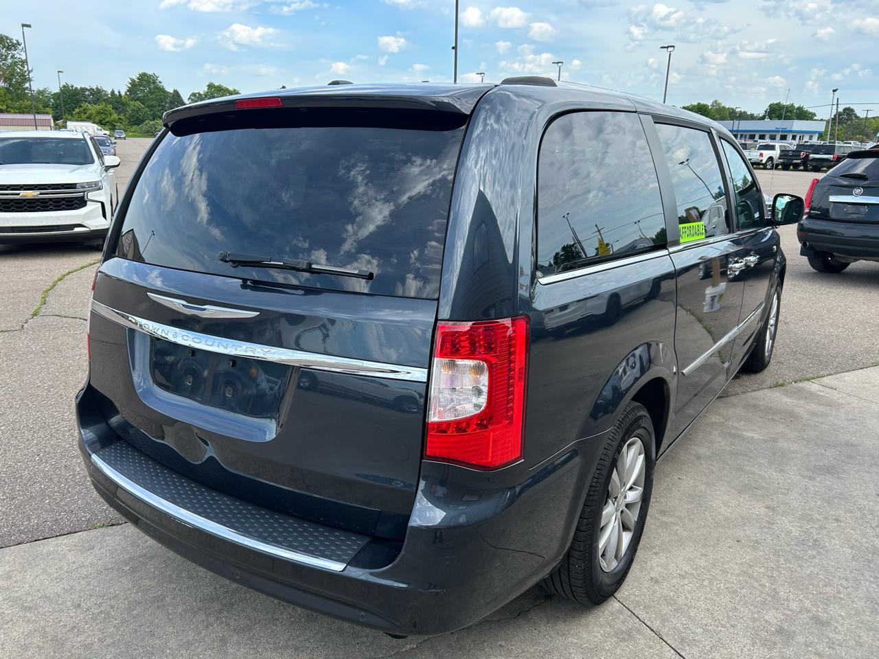 Chrysler Town & Country 4dr Wgn Touring-L 30th Anniversary 2014