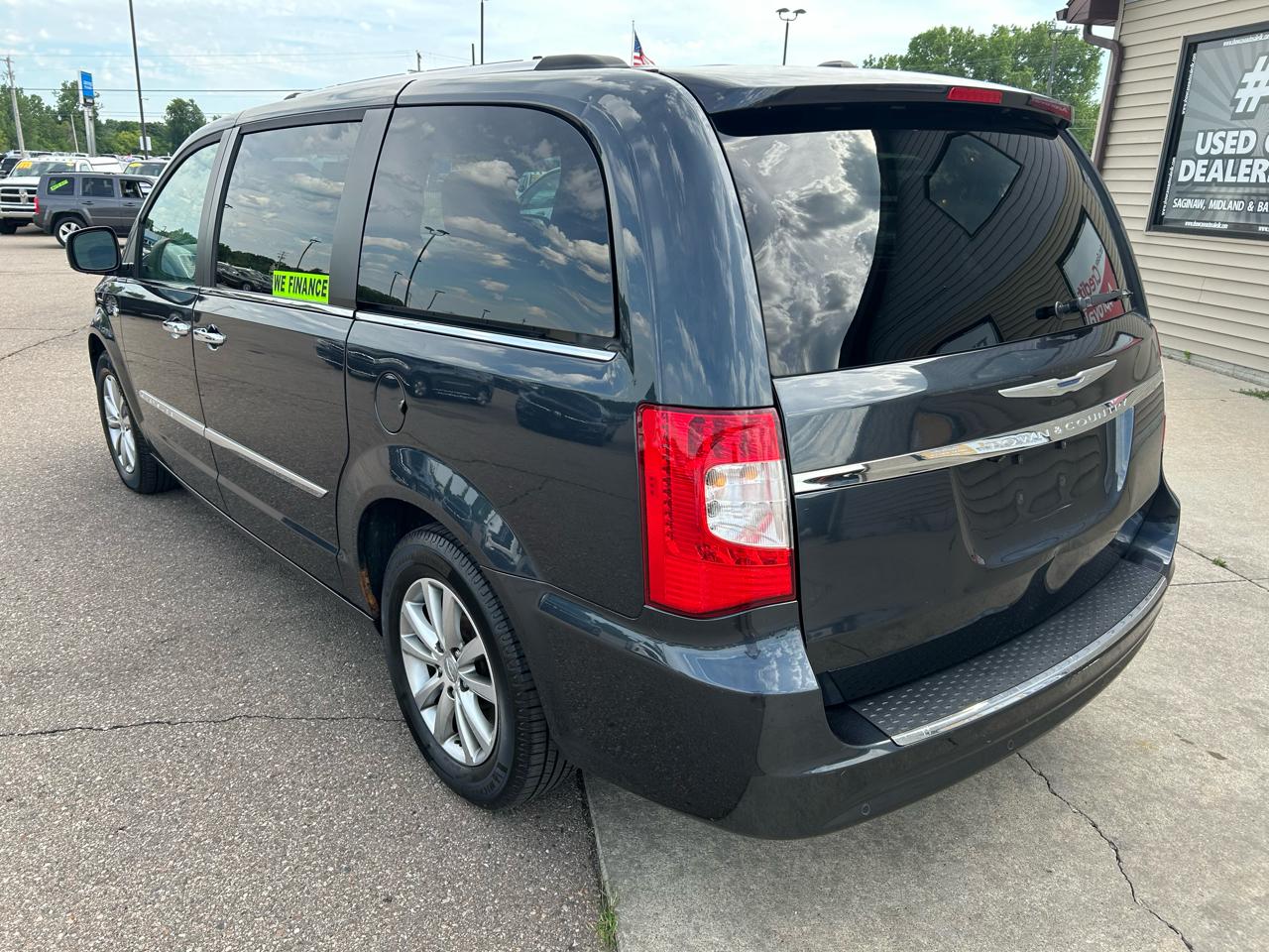 Chrysler Town & Country 4dr Wgn Touring-L 30th Anniversary 2014