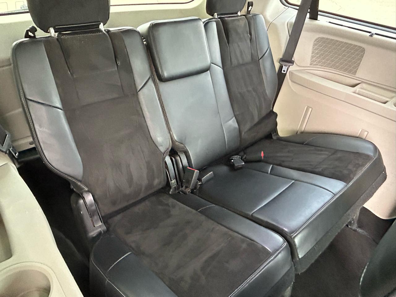 Chrysler Town & Country 4dr Wgn Touring-L 30th Anniversary 2014