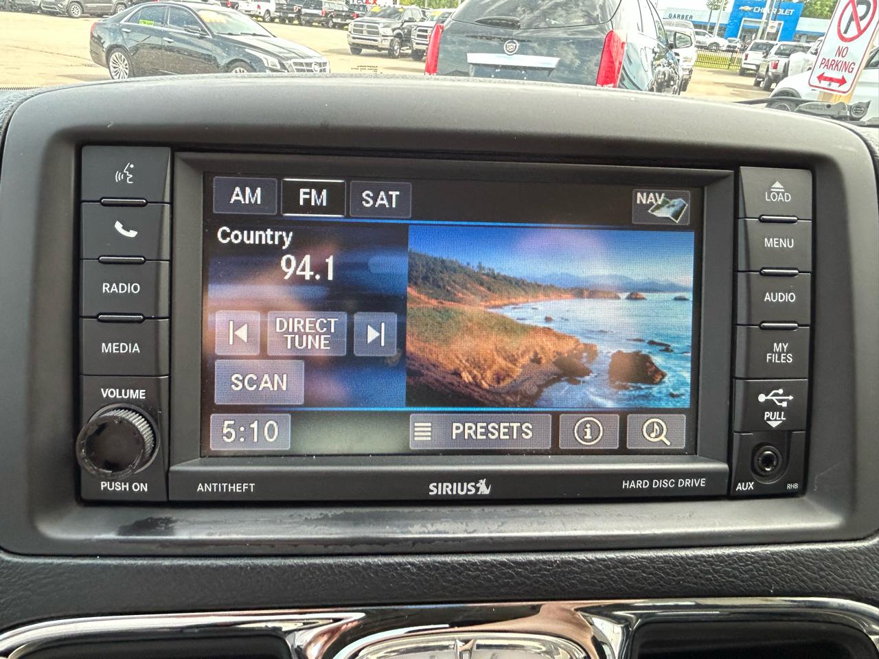 Chrysler Town & Country 4dr Wgn Touring-L 30th Anniversary 2014