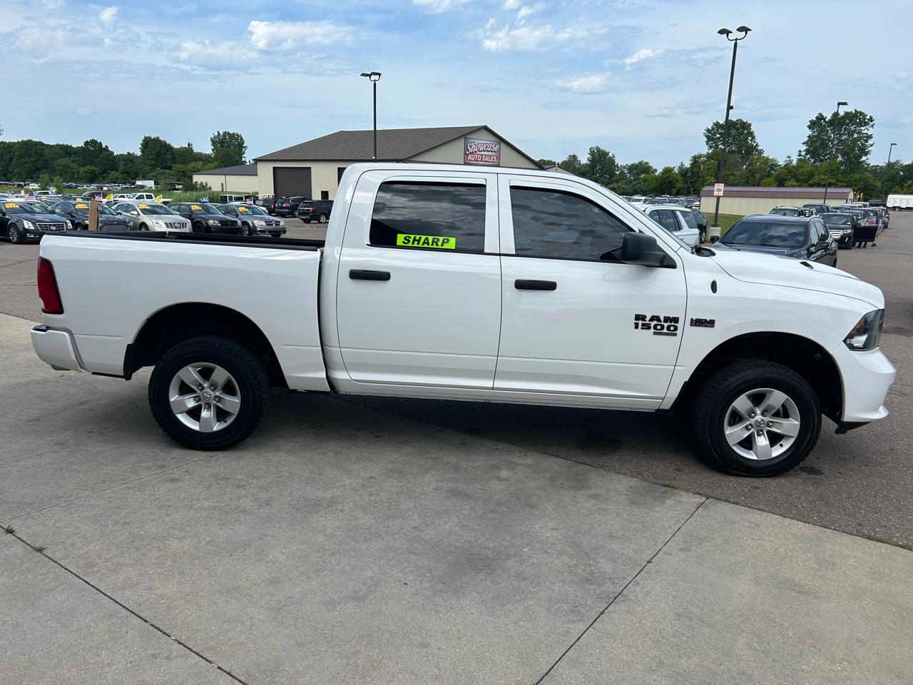 RAM 1500 Classic Express 4x4 Crew Cab 5'7" Box 2019