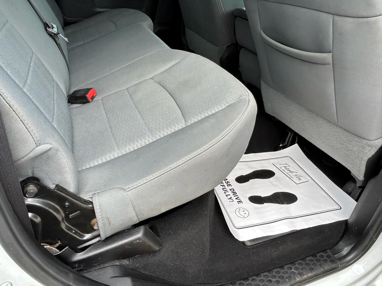 RAM 1500 Classic Express 4x4 Crew Cab 5'7" Box 2019