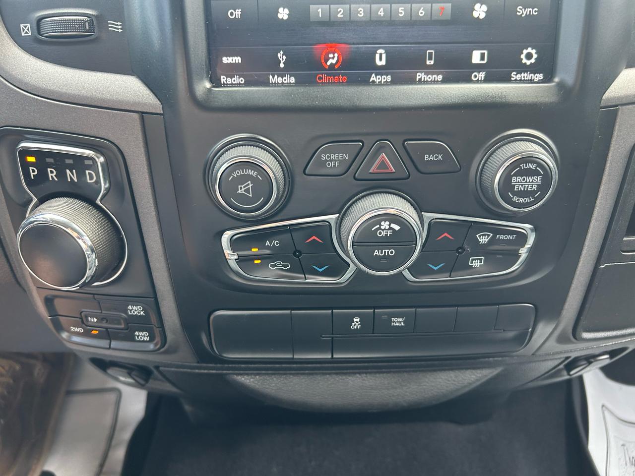 RAM 1500 Classic Express 4x4 Crew Cab 5'7" Box 2019