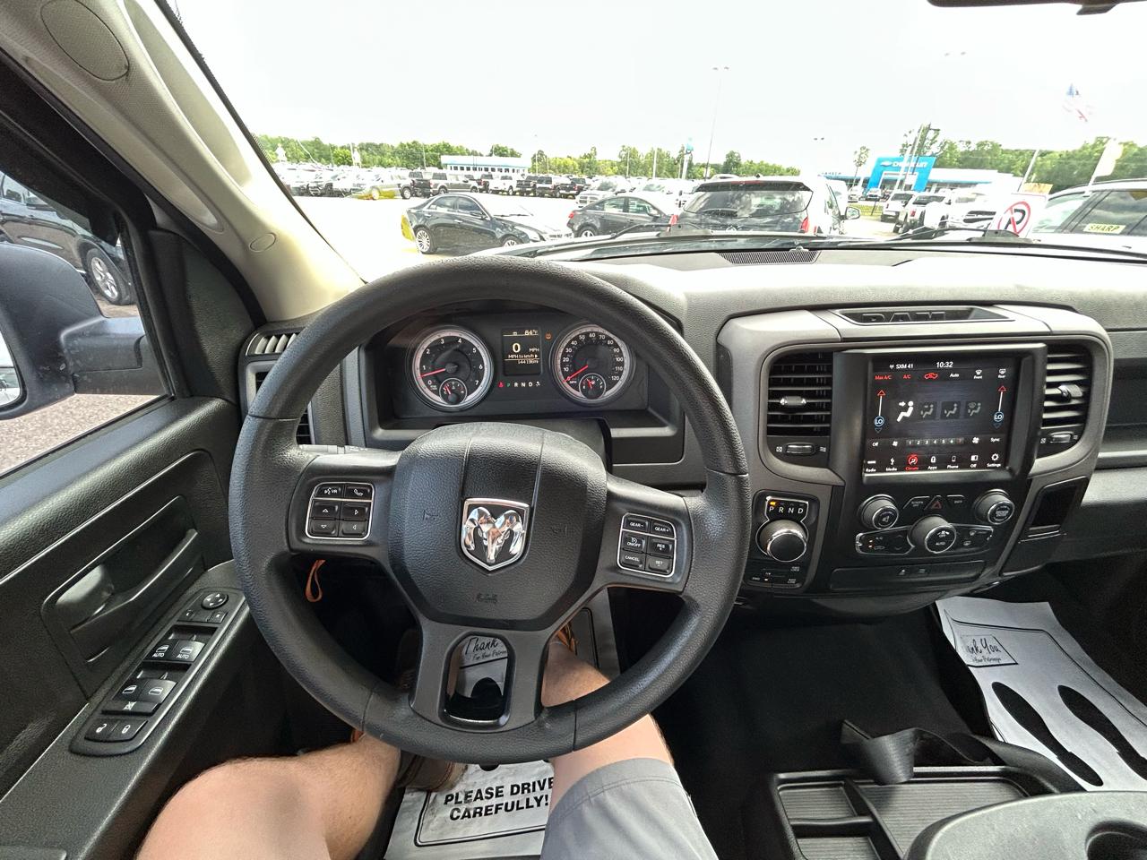 RAM 1500 Classic Express 4x4 Crew Cab 5'7" Box 2019
