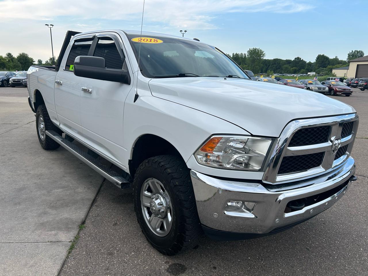 RAM 2500 SLT 4x4 Crew Cab 6'4" Box 2018