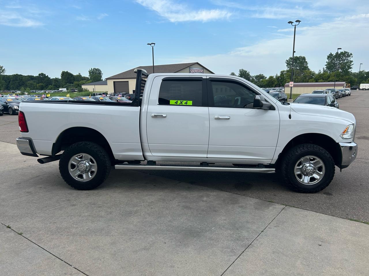 RAM 2500 SLT 4x4 Crew Cab 6'4" Box 2018