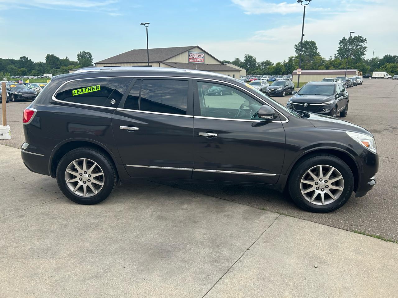 Buick Enclave FWD 4dr Leather 2016
