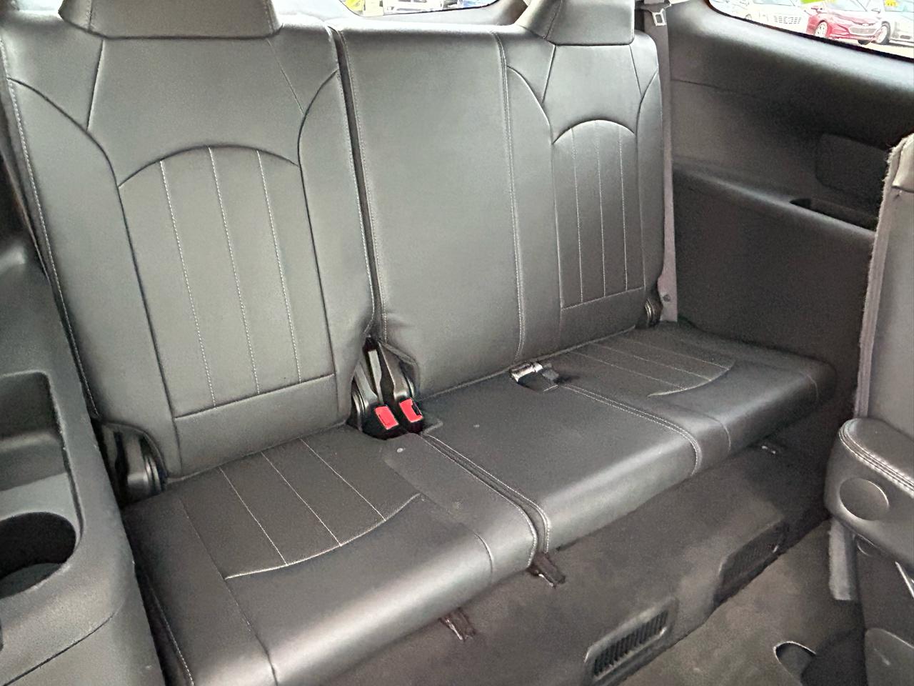 Buick Enclave FWD 4dr Leather 2016