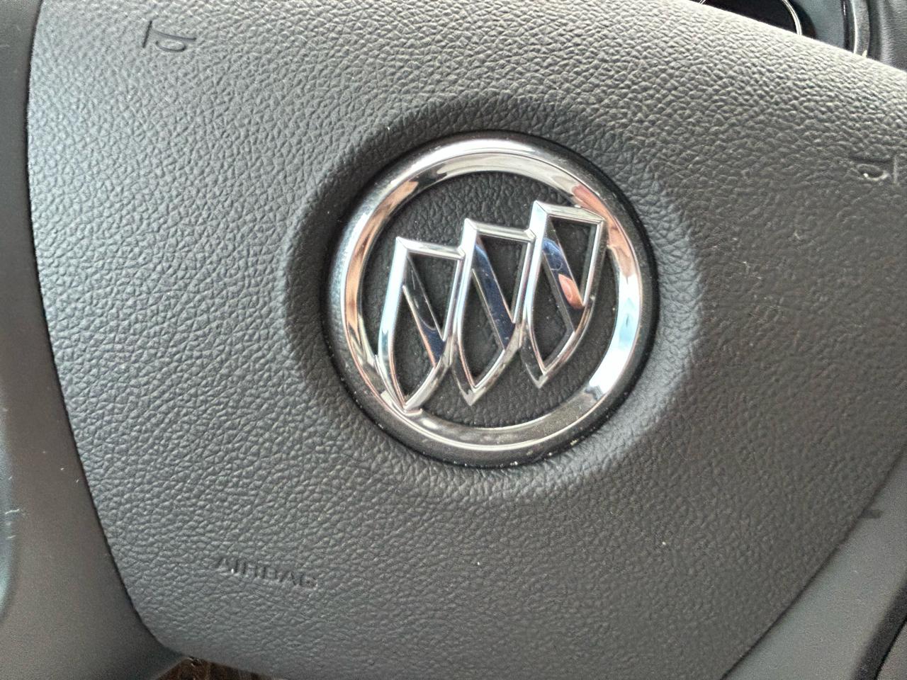 Buick Enclave FWD 4dr Leather 2016