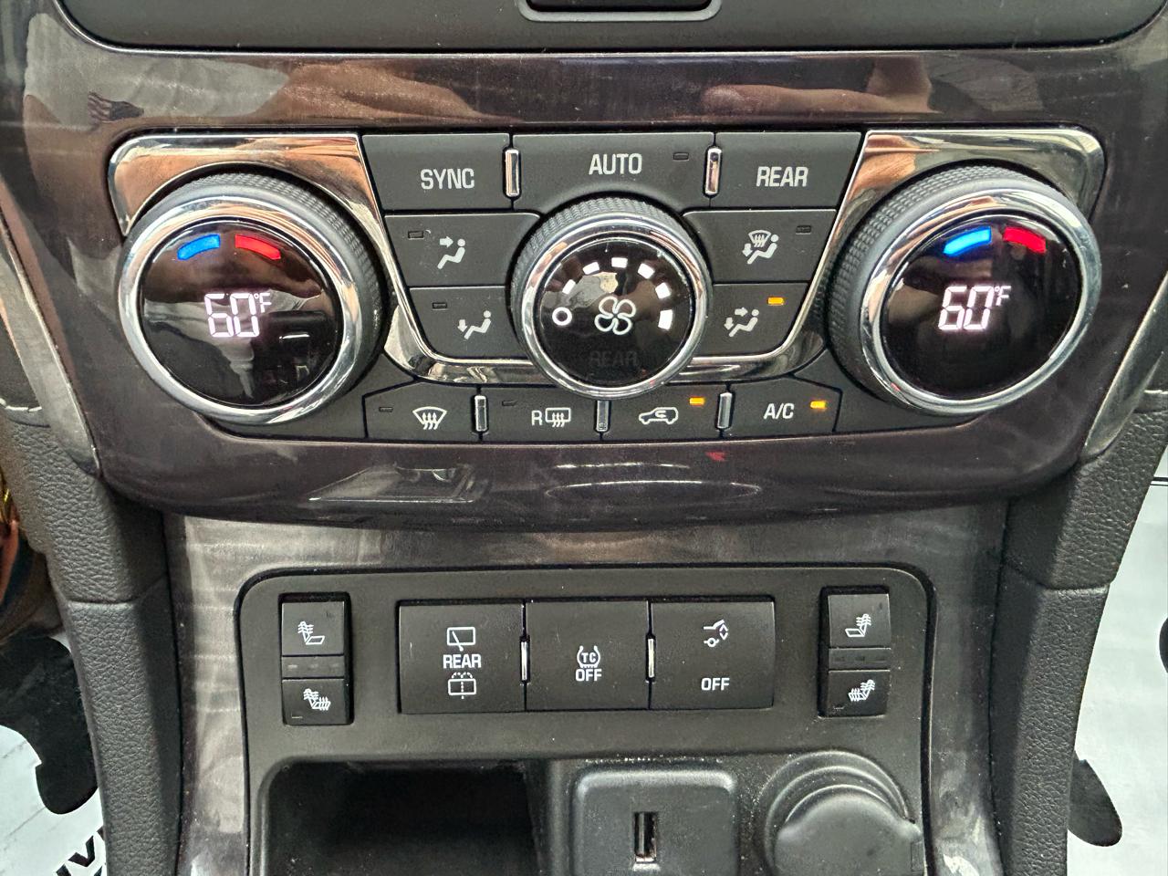Buick Enclave FWD 4dr Leather 2016