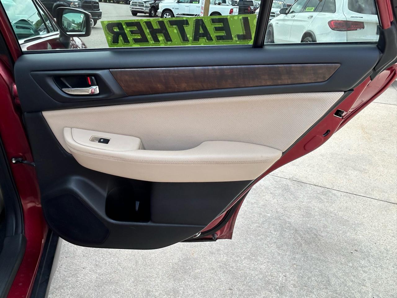 Subaru Outback 4dr Wgn 2.5i Limited 2015