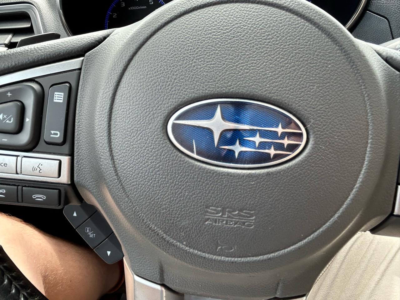 Subaru Outback 4dr Wgn 2.5i Limited 2015