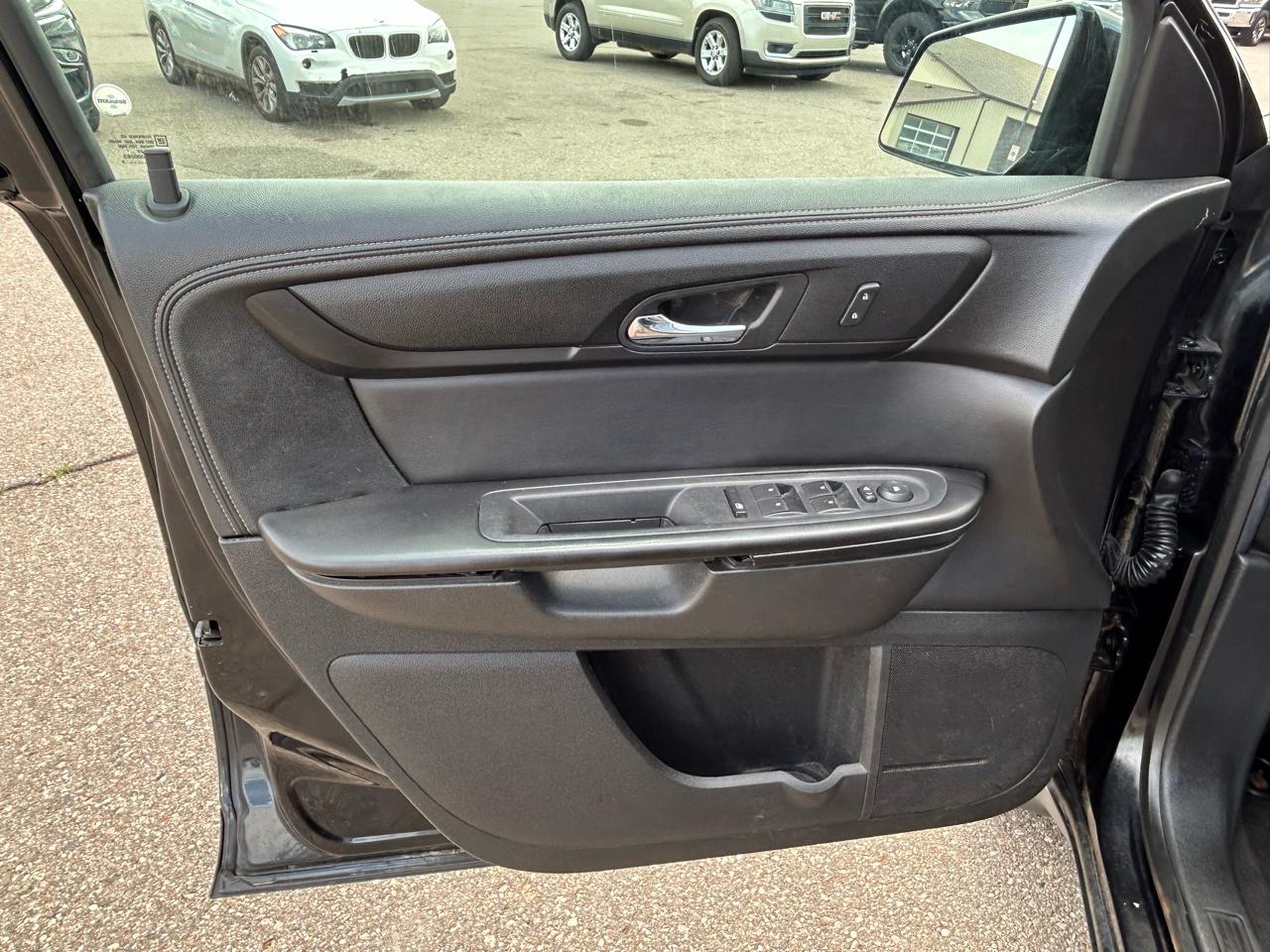 Chevrolet Traverse AWD 4dr LT w/1LT 2015
