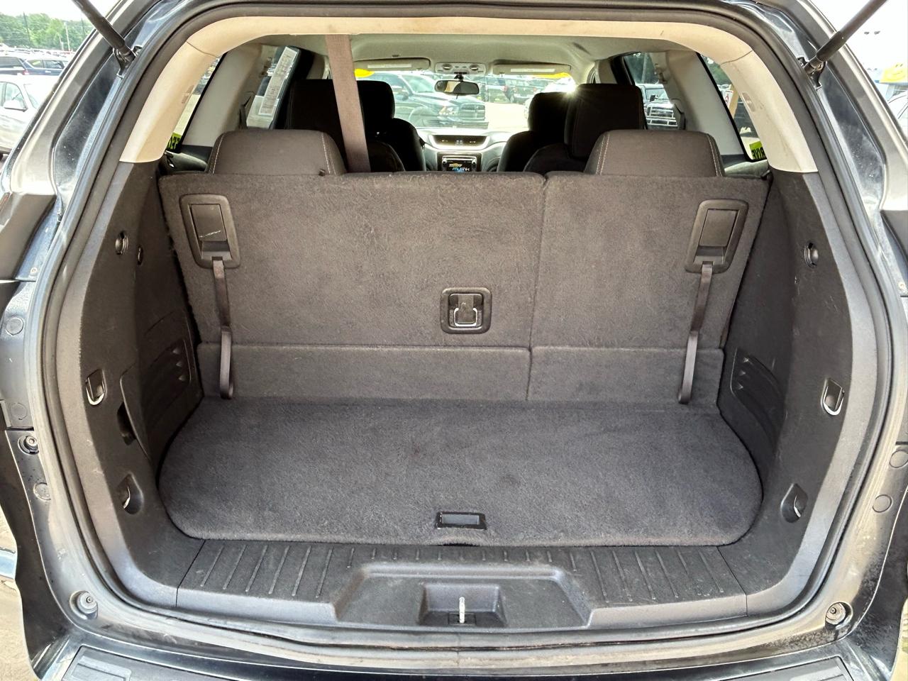 Chevrolet Traverse AWD 4dr LT w/1LT 2015