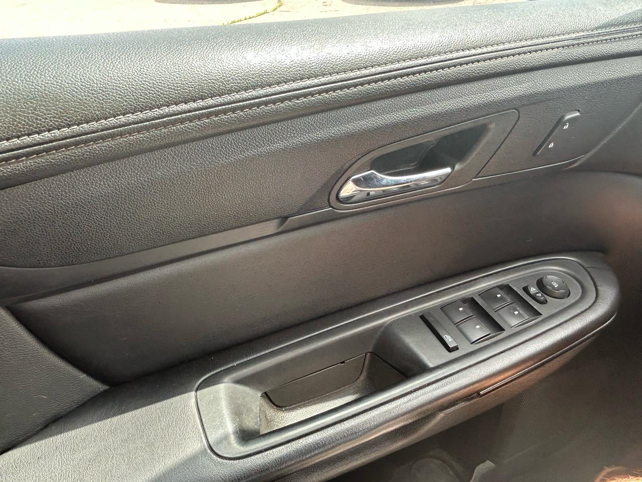 Chevrolet Traverse AWD 4dr LT w/1LT 2015
