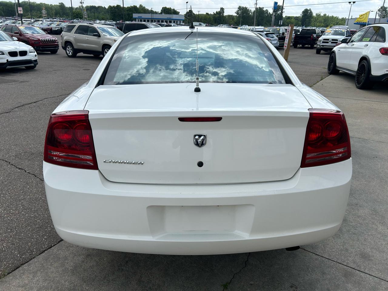 Dodge Charger 4dr Sdn RWD 2008