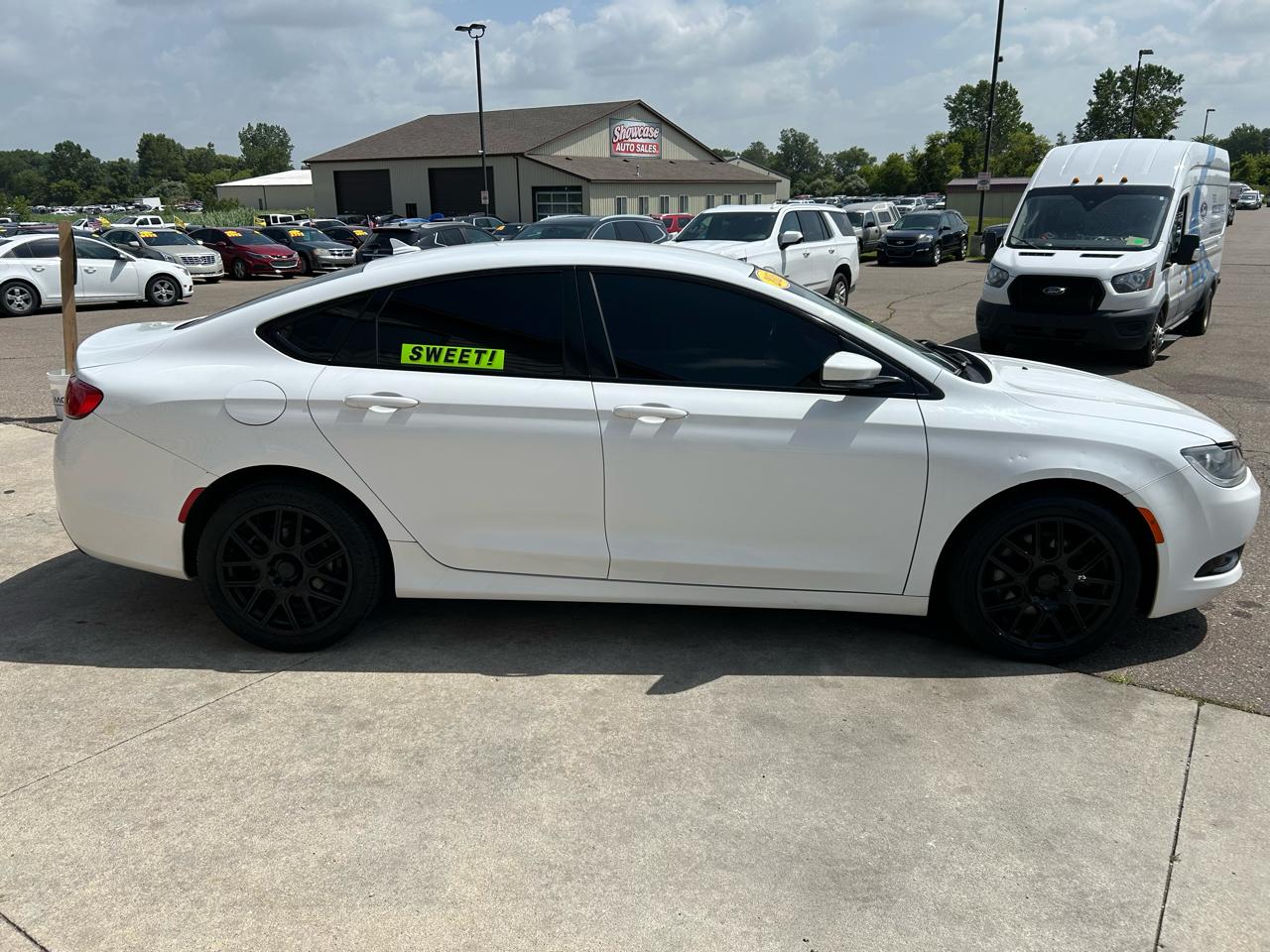 Chrysler 200 4dr Sdn S FWD 2015
