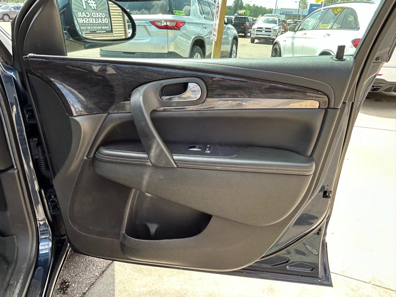 Buick Enclave AWD 4dr Leather 2015