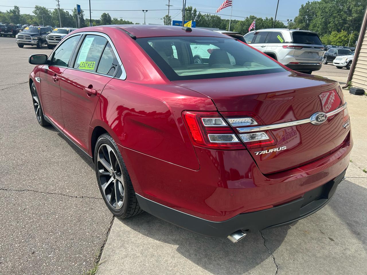 Ford Taurus 4dr Sdn Limited FWD 2014