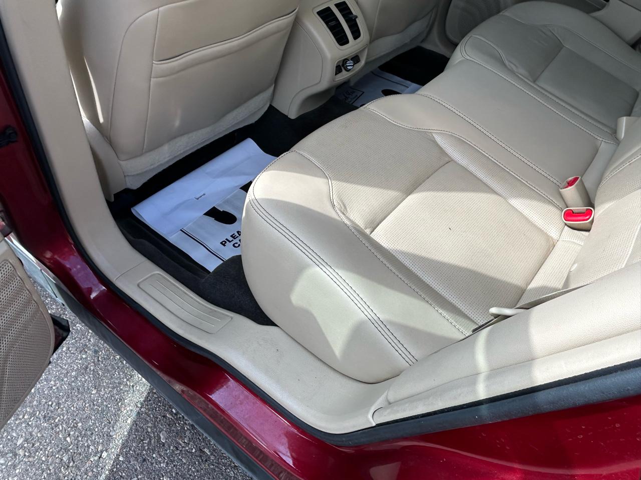 Ford Taurus 4dr Sdn Limited FWD 2014