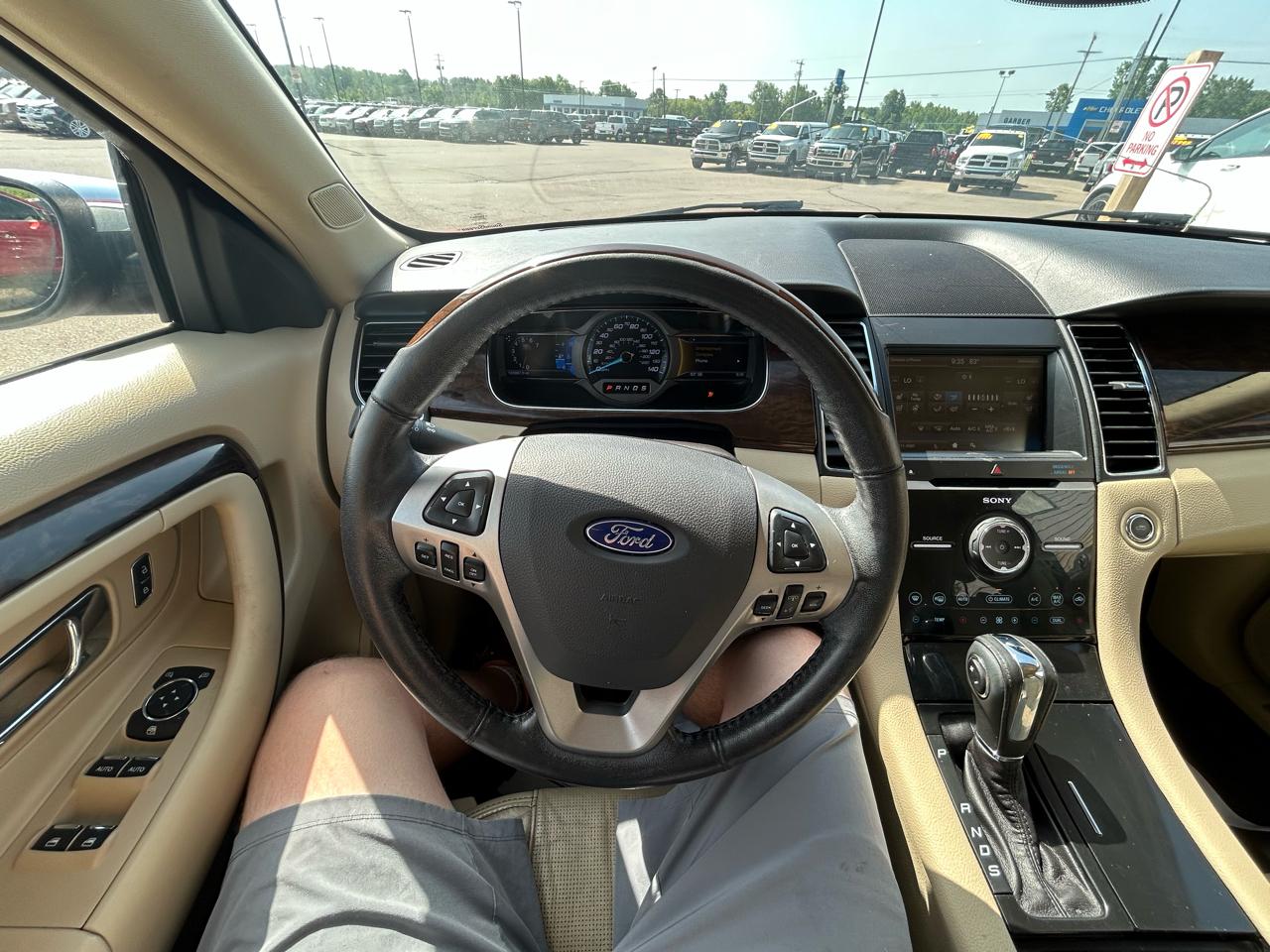 Ford Taurus 4dr Sdn Limited FWD 2014