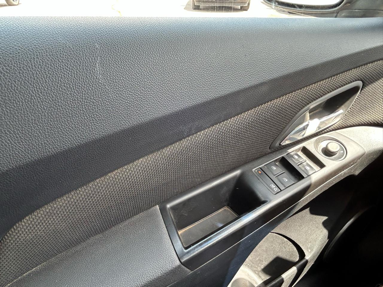 Chevrolet Cruze 4dr Sdn ECO 2012