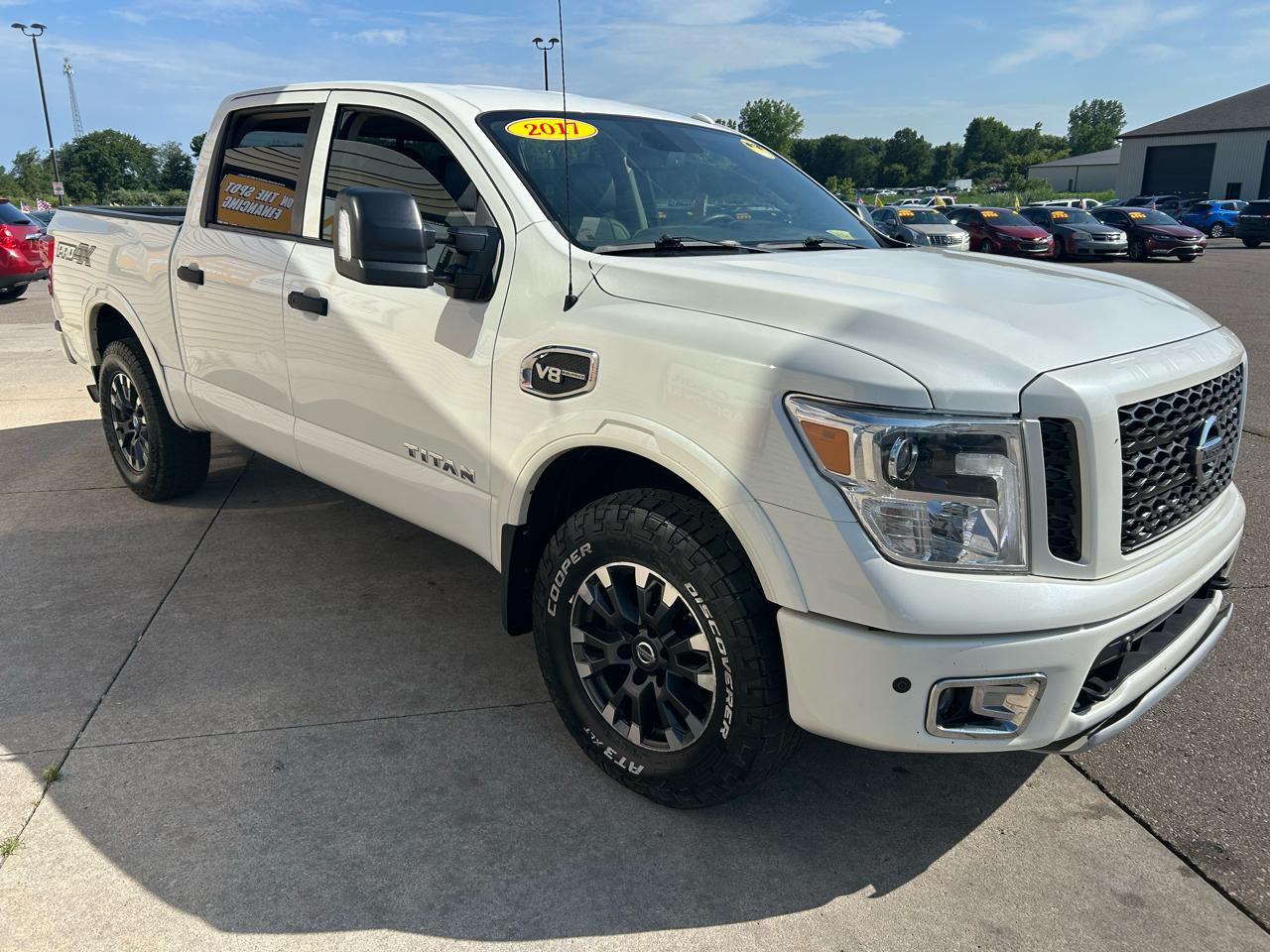 Nissan Titan 4x4 Crew Cab PRO-4X 2017