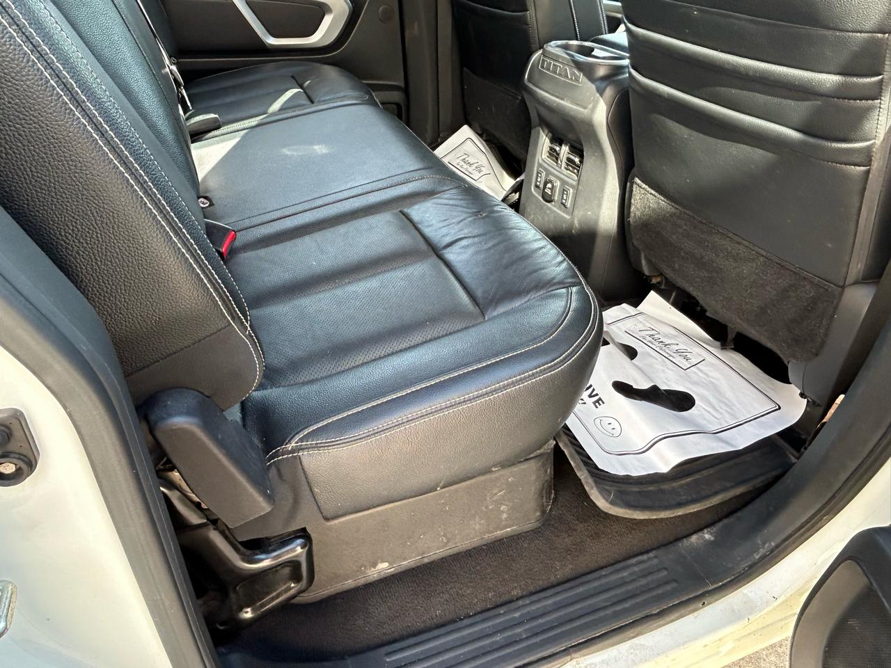 Nissan Titan 4x4 Crew Cab PRO-4X 2017