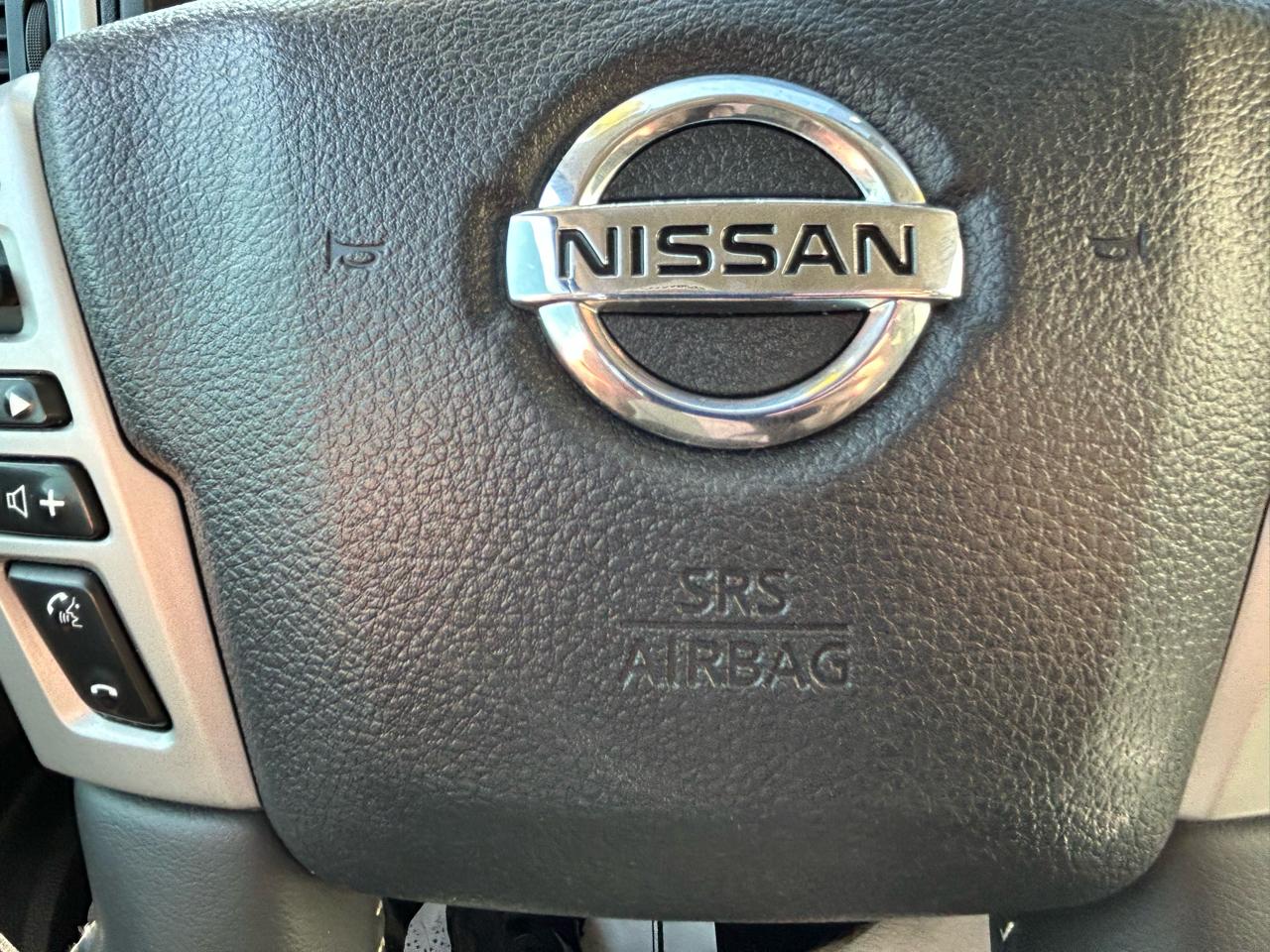 Nissan Titan 4x4 Crew Cab PRO-4X 2017