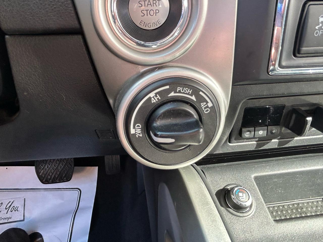 Nissan Titan 4x4 Crew Cab PRO-4X 2017