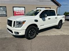 2017 Nissan Titan 
