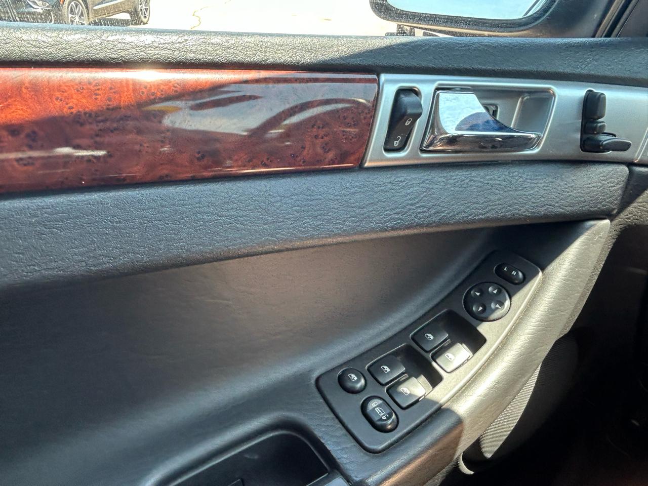 Chrysler Pacifica 4dr Wgn Touring FWD 2006