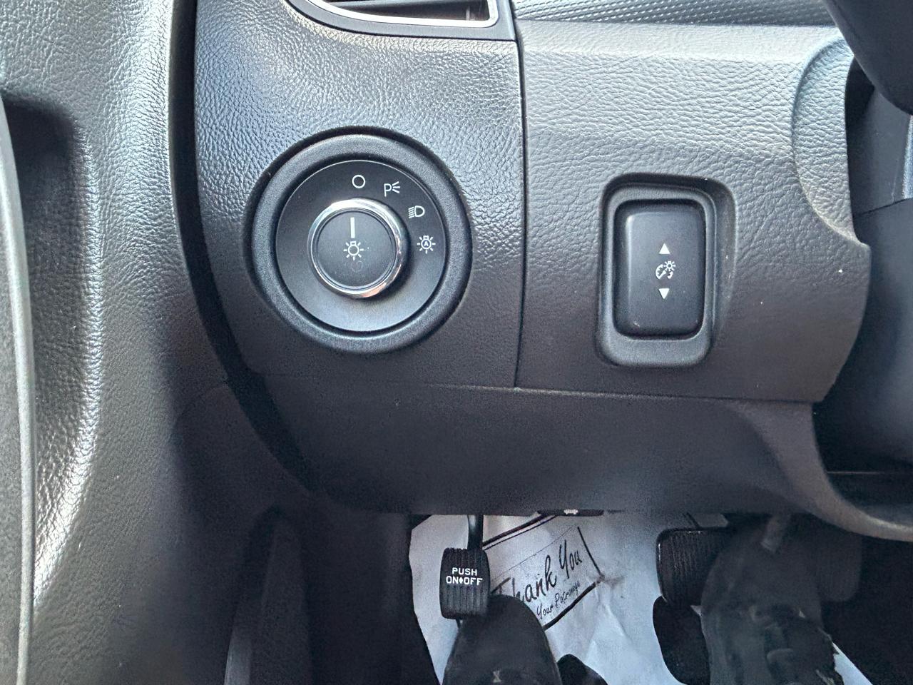 Ford Taurus 4dr Sdn SEL FWD 2010