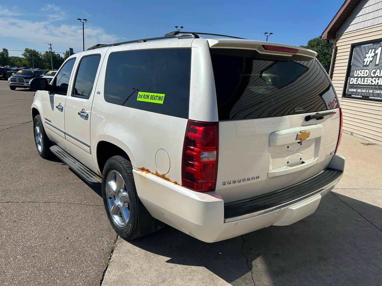 Chevrolet Suburban 4WD 4dr 1500 LTZ 2012